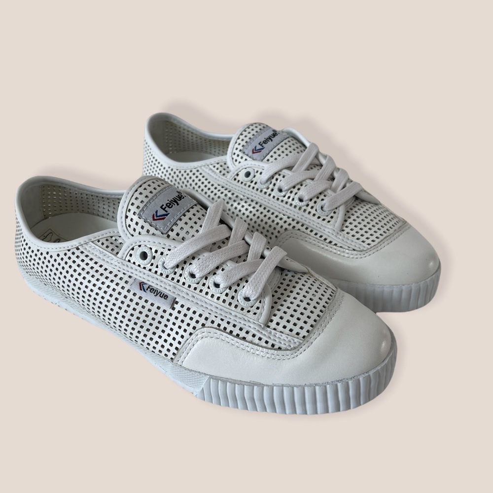 Feiyue Fe Lo Plain Leather. Women’s Size 7